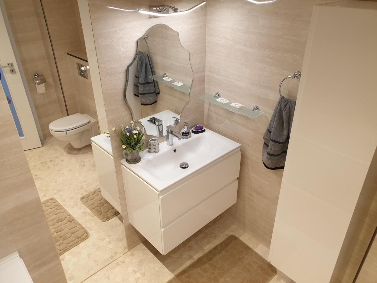 Iosia Apartment 203 Oradea Εξωτερικό φωτογραφία
